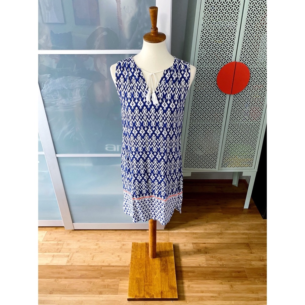 Beachlunchlounge Split Neck Printed Shift Dress - image 1